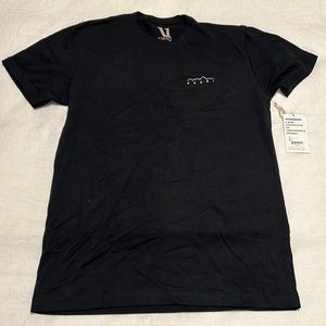 Vuori tshirt new with tags
